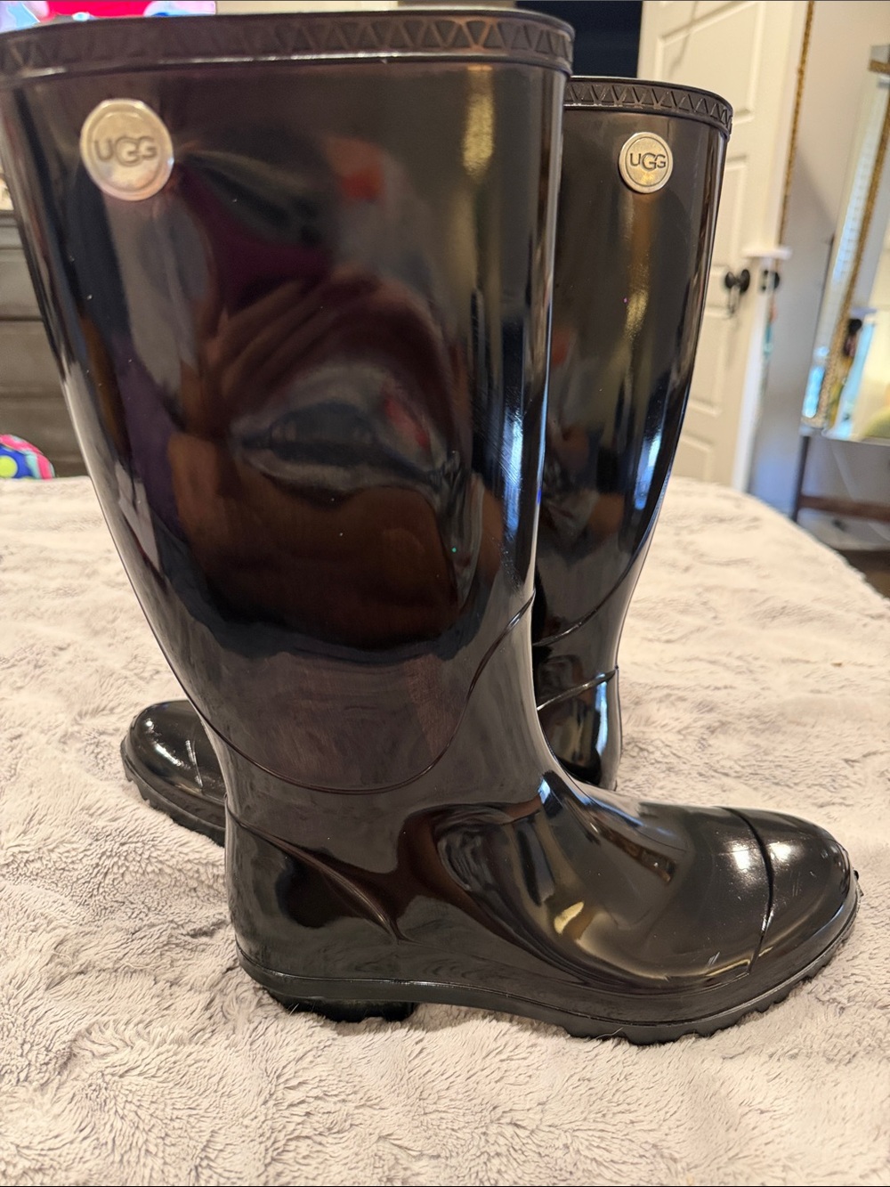 UGG Shaye Rain Boot Black US 8